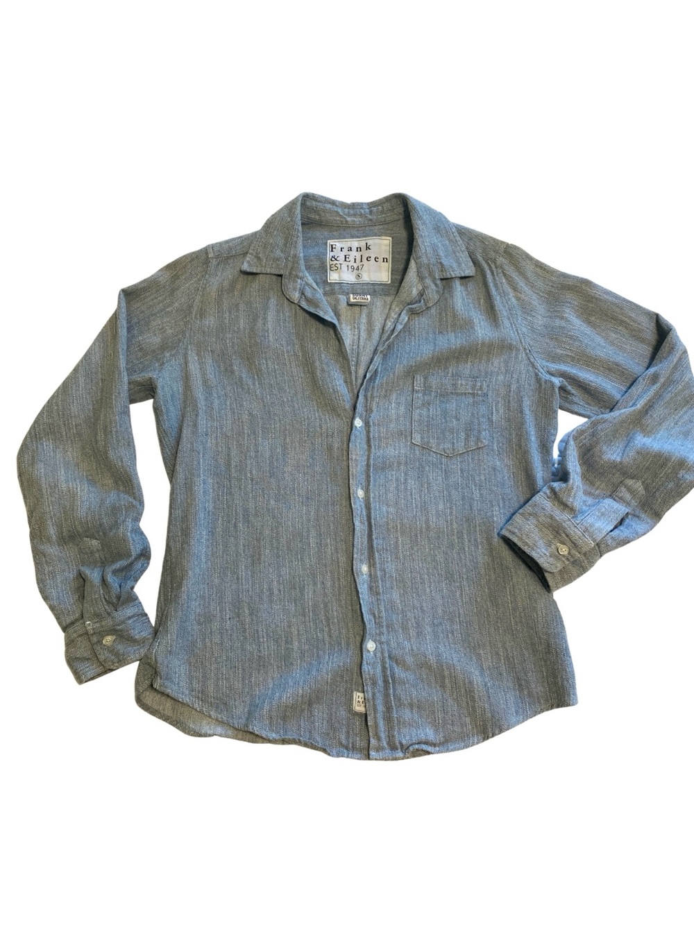 Frank & Eileen Barry Italian Chambray Button Up Shirt Blue Gray Small EUC